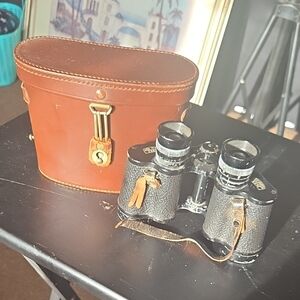 A PAIR OF VINTAGE BINOCULARS BY CARL ZEISS JENA. 6 X 30. FROM 1846